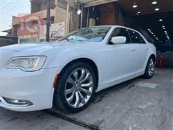 کرایسلەر 300